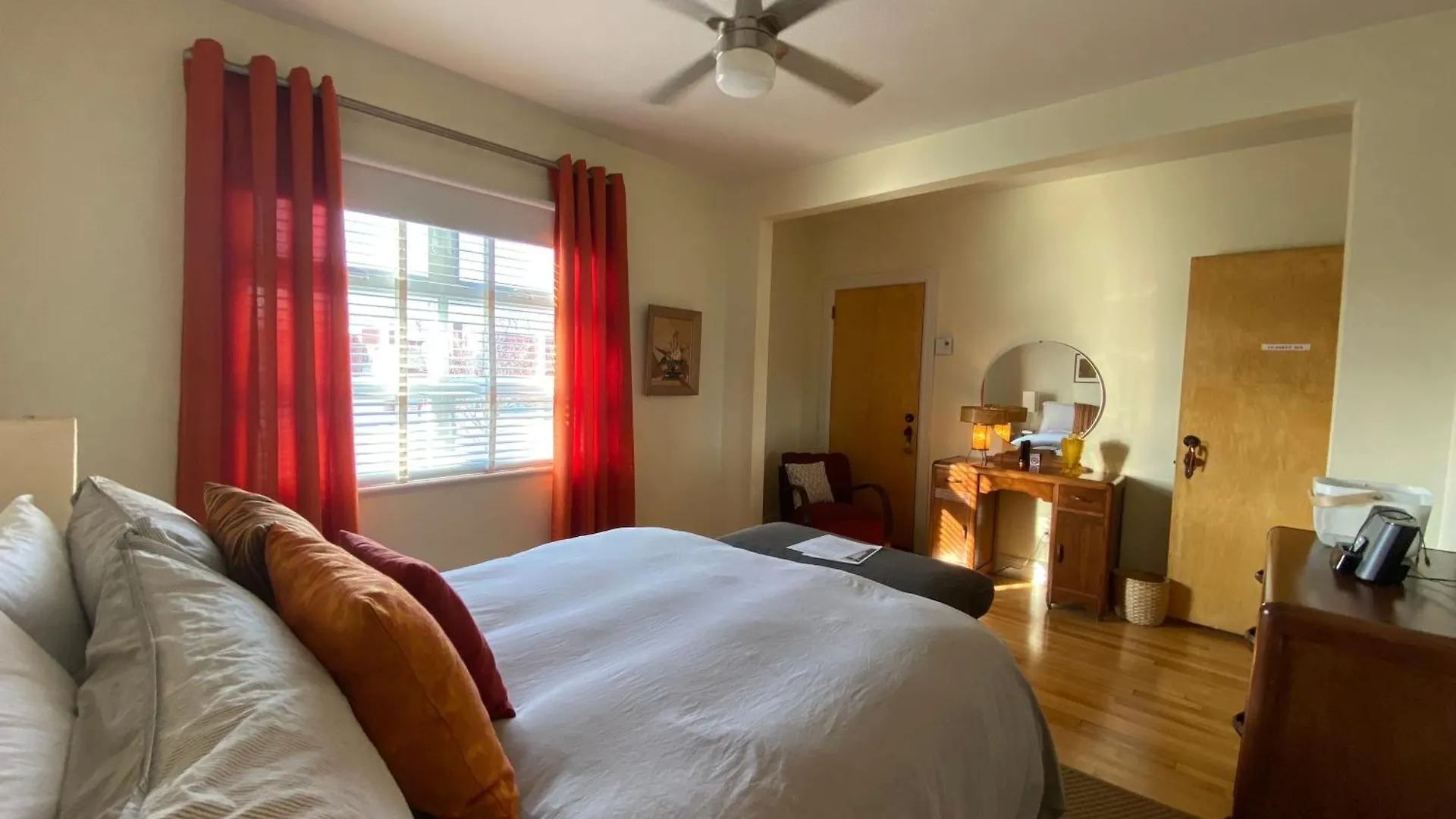 Guest house Les 3 Chambres Montreal Canada